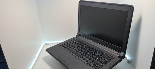 💻 PC Portable Dell Latitude 3350 – Bon état 💻