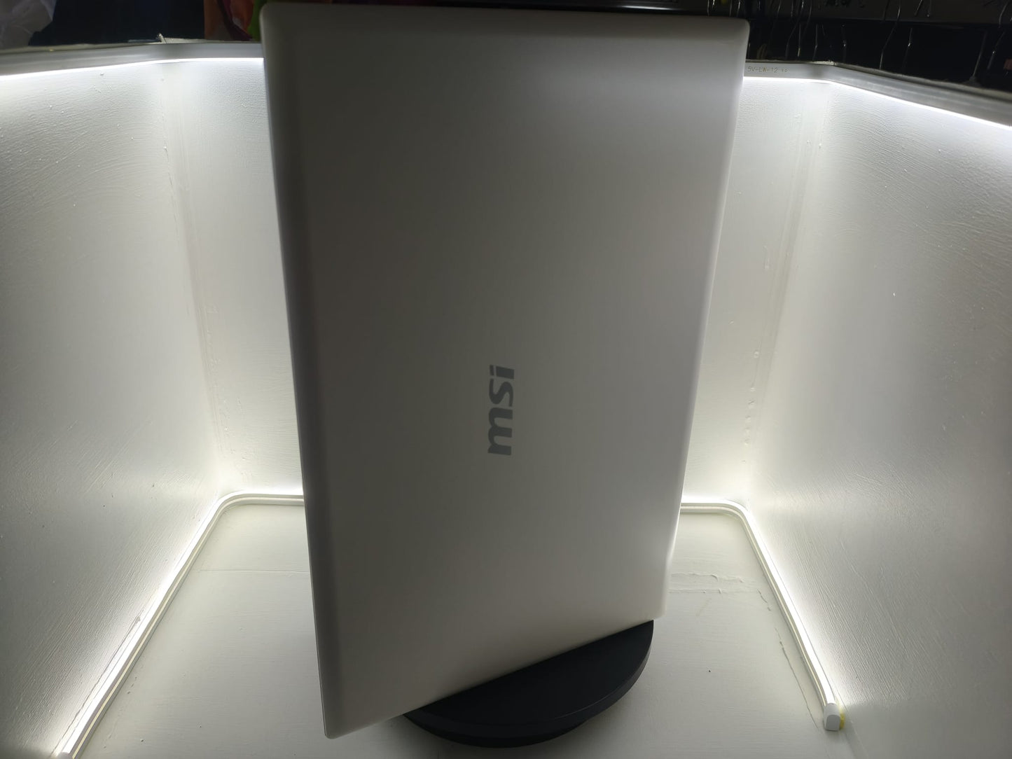 💻 PC Portable MSI MS-16GD Blanc – Très bon état 💻