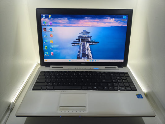 💻 PC Portable MSI MS-16GD Blanc – Très bon état 💻
