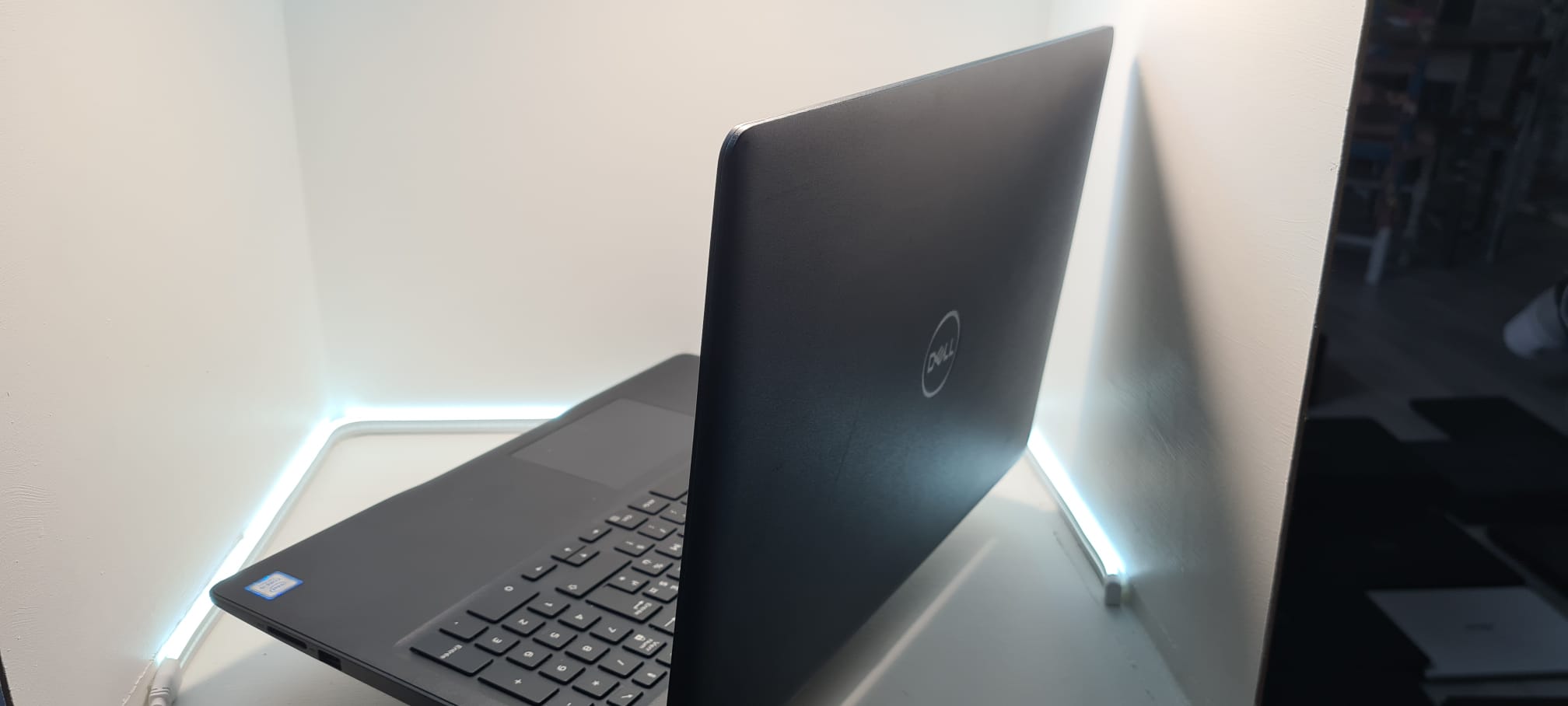 Dell Latitude 3590 – 15,6" – Intel Core i5-7200U – 8 Go – SSD 240 Go – Image 4