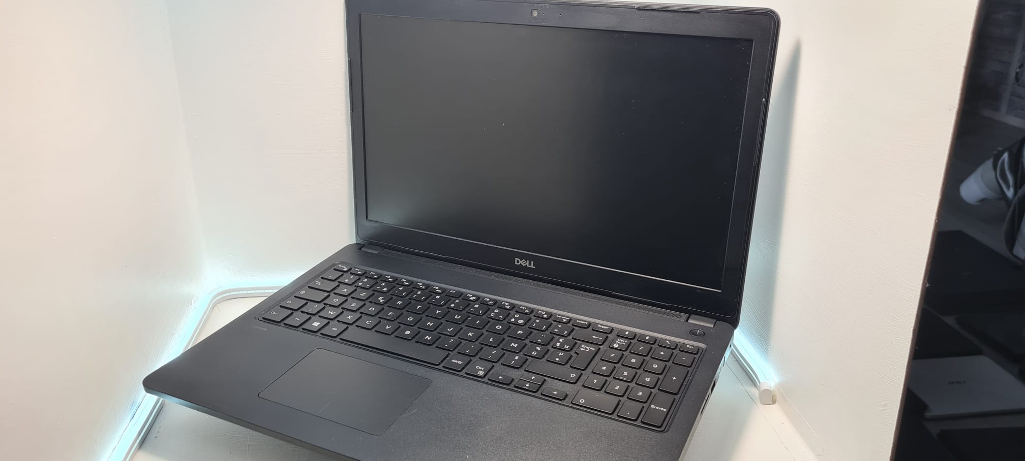 Dell Latitude 3580 – 15,6" – Intel Core i5-7200U – 8 Go – SSD 240 Go – Image 4